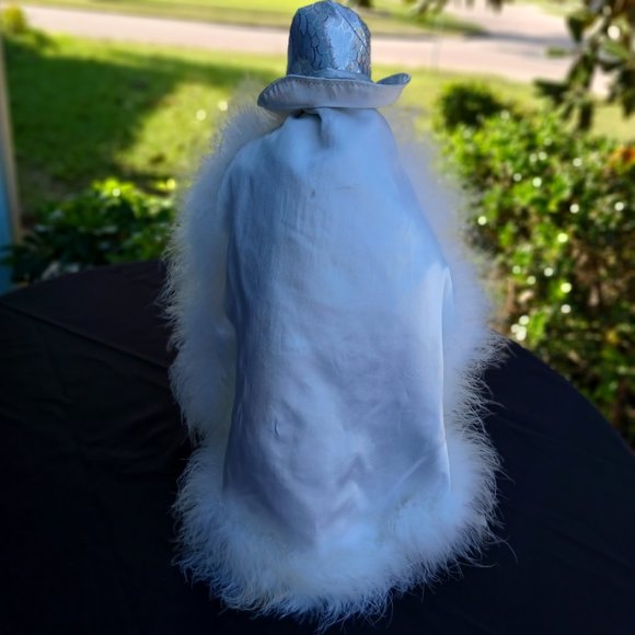 Porcelain Musical Doll Sound of Music Wind-up 15" - Picture 6 of 10